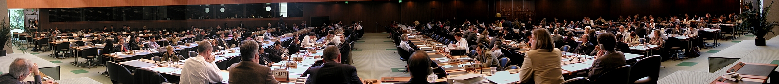 WTO agriculture negotiation meeting (Sept. 27, 2002).jpg (279489 byte)